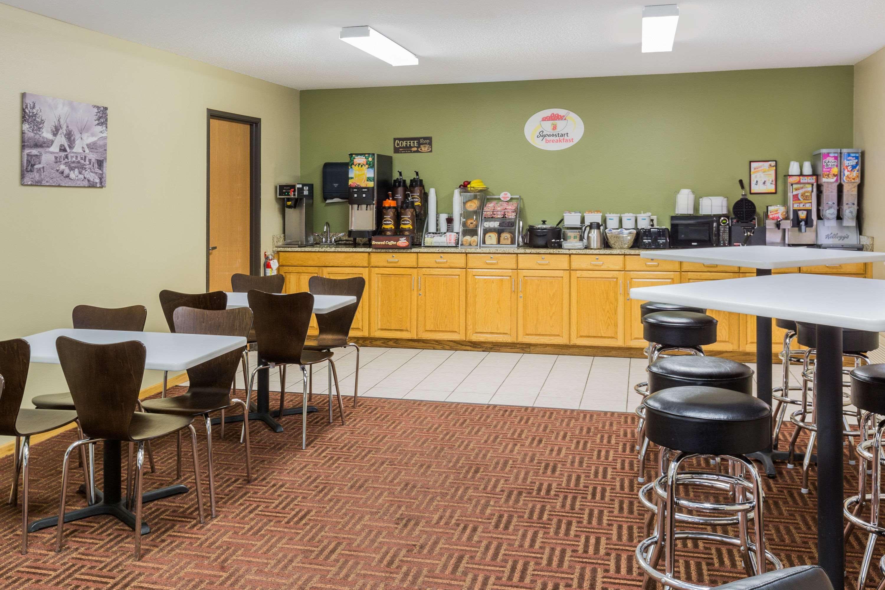 Super 8 By Wyndham Sioux Falls Esterno foto