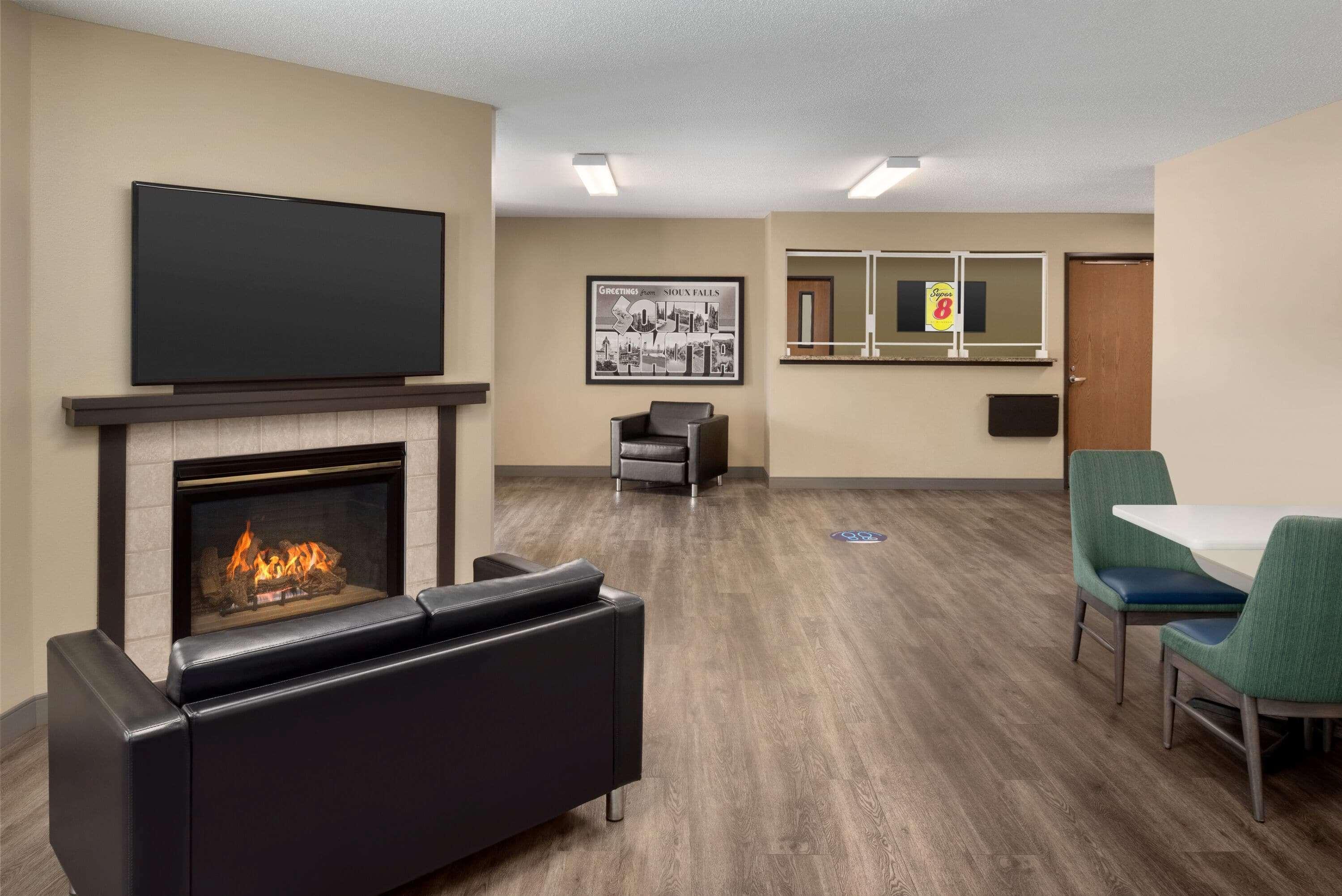 Super 8 By Wyndham Sioux Falls Esterno foto