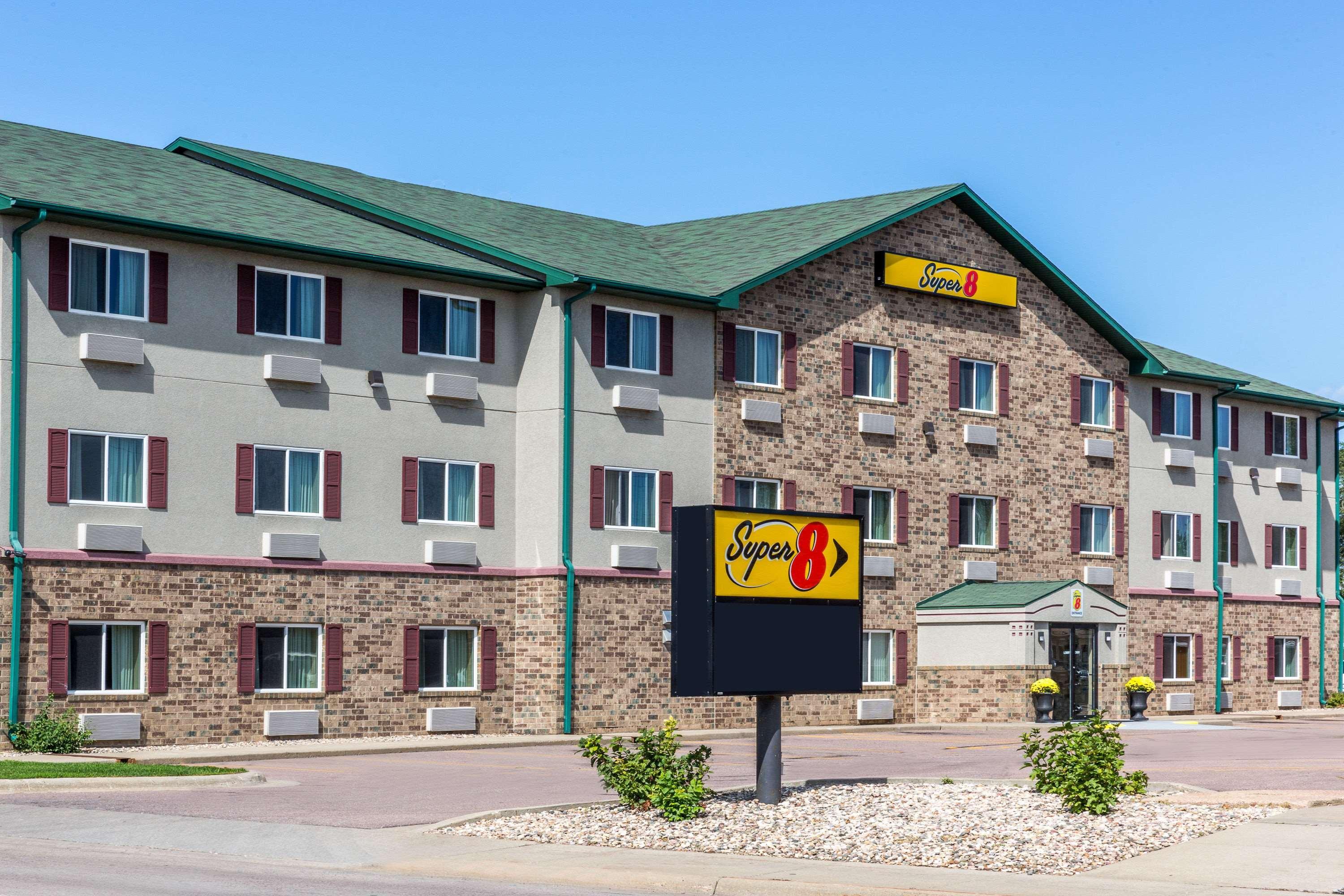 Super 8 By Wyndham Sioux Falls Esterno foto