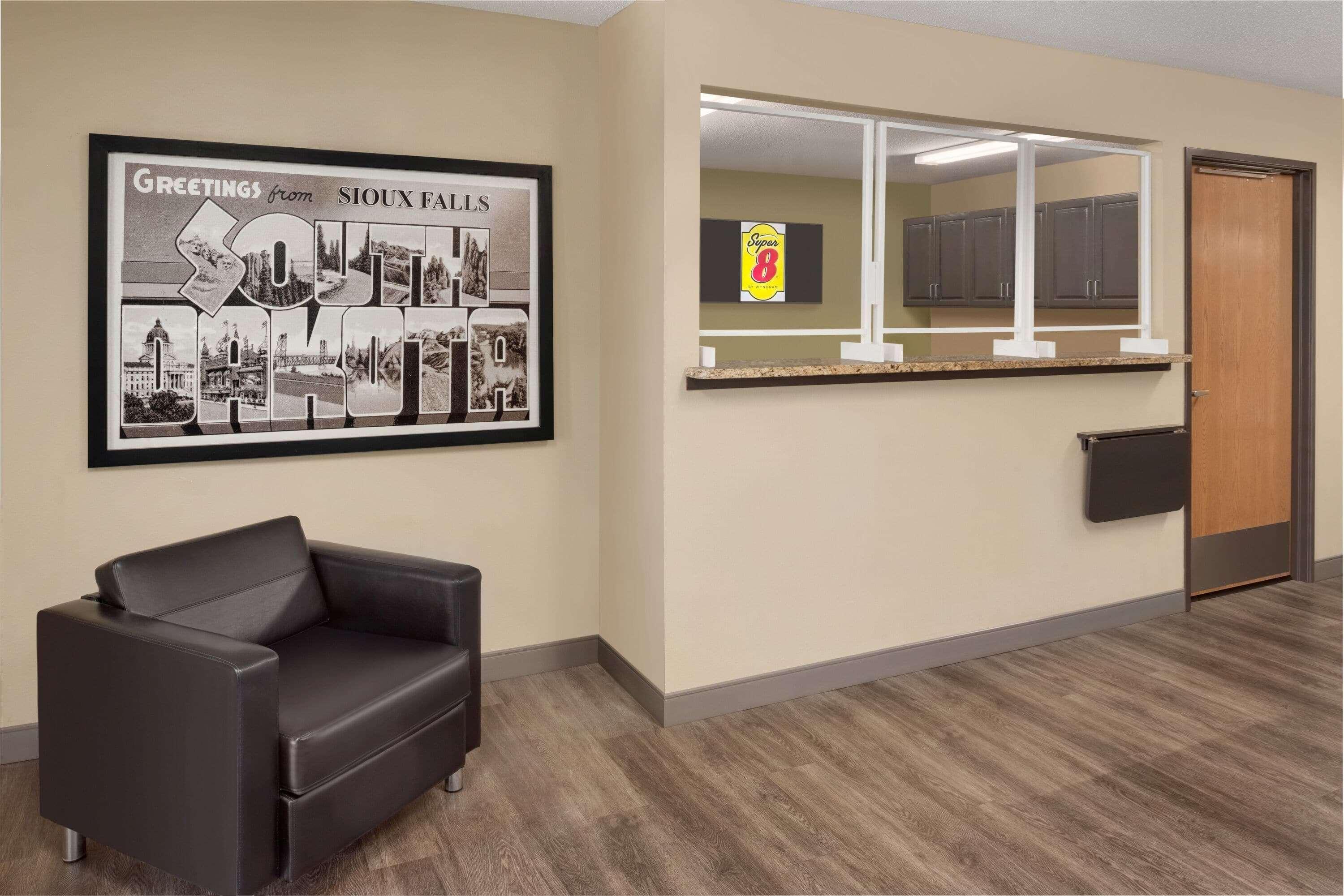 Super 8 By Wyndham Sioux Falls Esterno foto